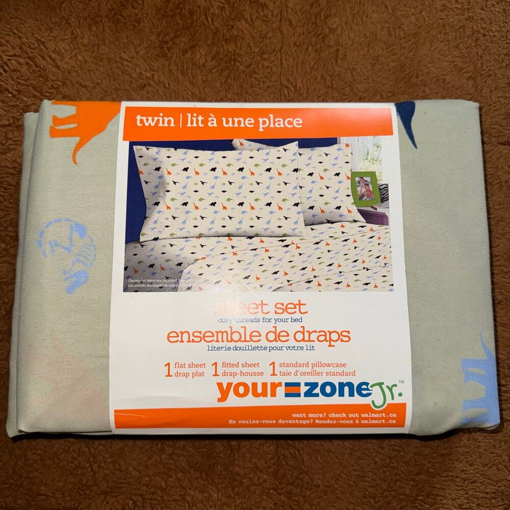 NEW Your Zone Jr. Twin Dinosaur Sheet Set